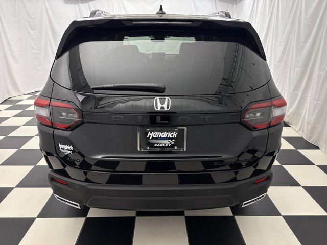 new 2025 Honda Pilot car, priced at $51,715
