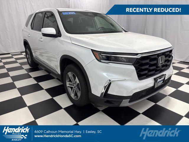 used 2025 Honda Pilot car, priced at $42,812