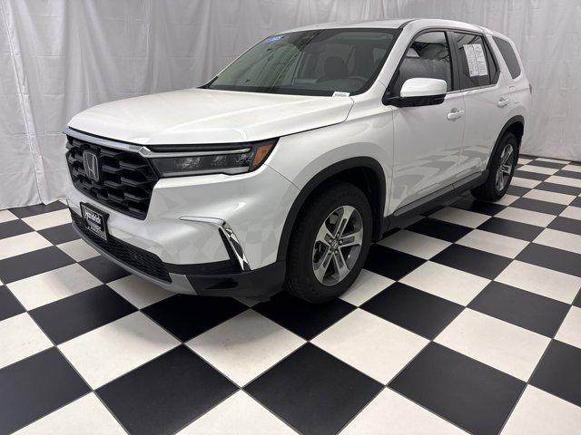 used 2025 Honda Pilot car, priced at $42,812