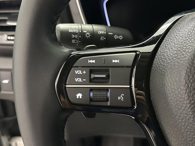 used 2025 Honda Pilot car, priced at $42,812