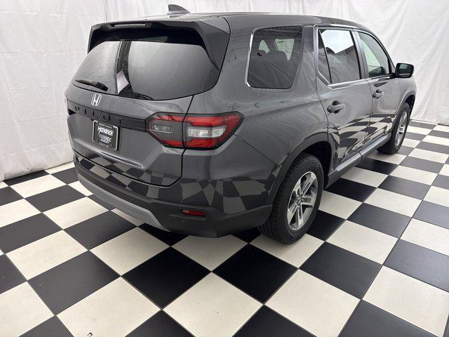 new 2025 Honda Pilot car, priced at $42,962