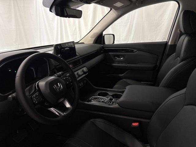 new 2025 Honda Pilot car, priced at $42,962