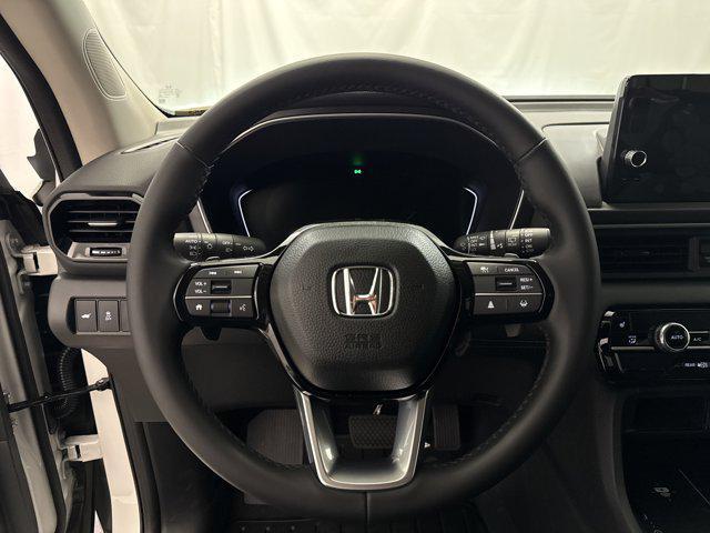 new 2025 Honda Pilot car, priced at $45,358