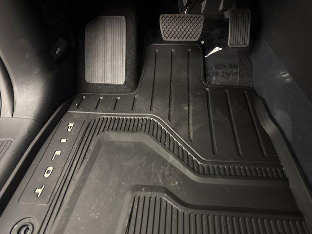 new 2025 Honda Pilot car, priced at $45,358