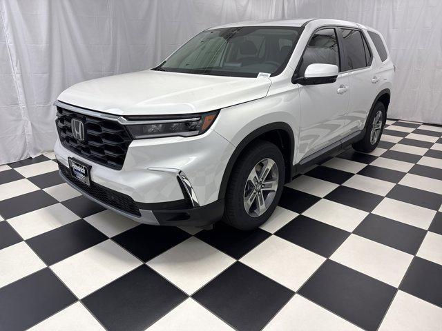 new 2025 Honda Pilot car, priced at $45,358