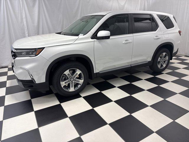 new 2025 Honda Pilot car, priced at $44,811