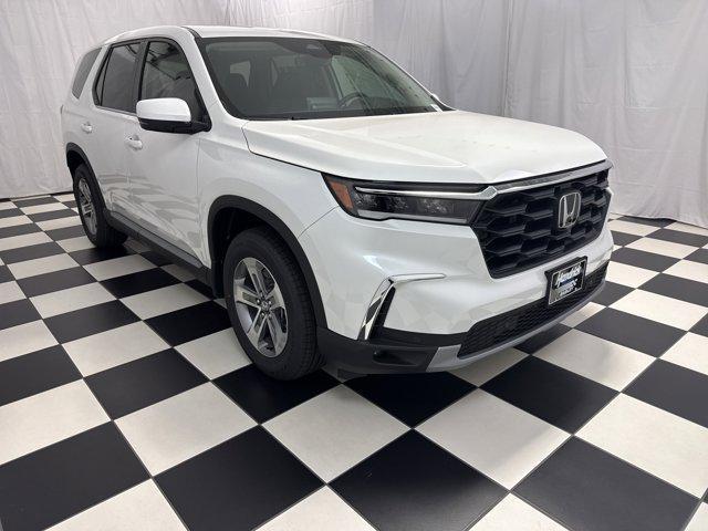 new 2025 Honda Pilot car, priced at $44,811
