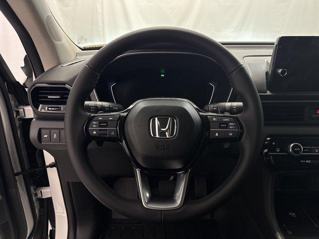 new 2025 Honda Pilot car, priced at $44,811