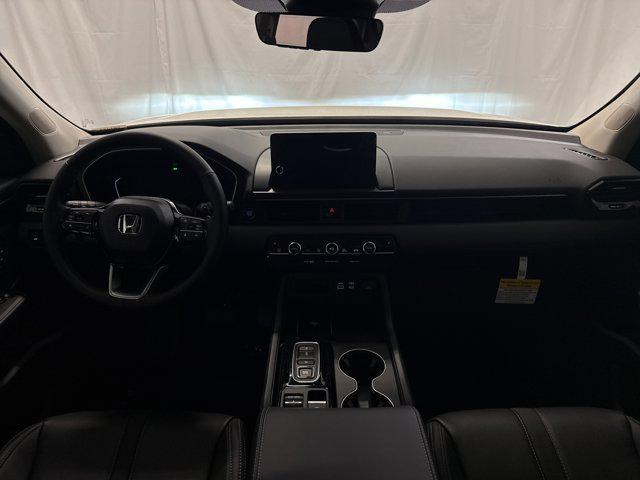 new 2025 Honda Pilot car, priced at $44,811