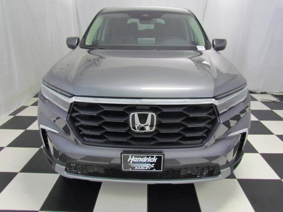 new 2025 Honda Pilot car, priced at $46,695