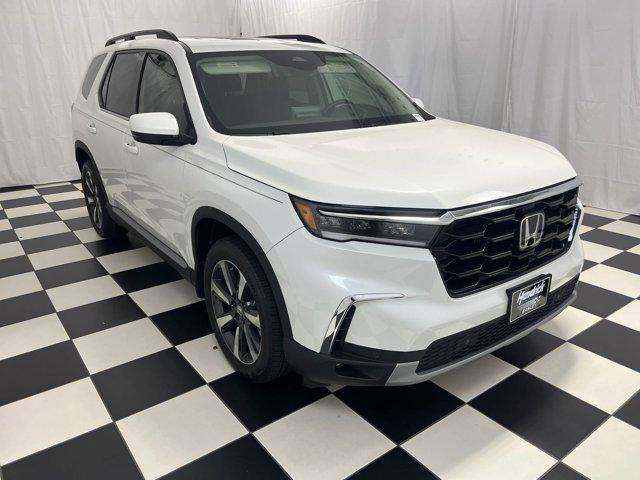 new 2025 Honda Pilot car, priced at $47,719