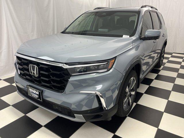 new 2025 Honda Pilot car, priced at $45,780