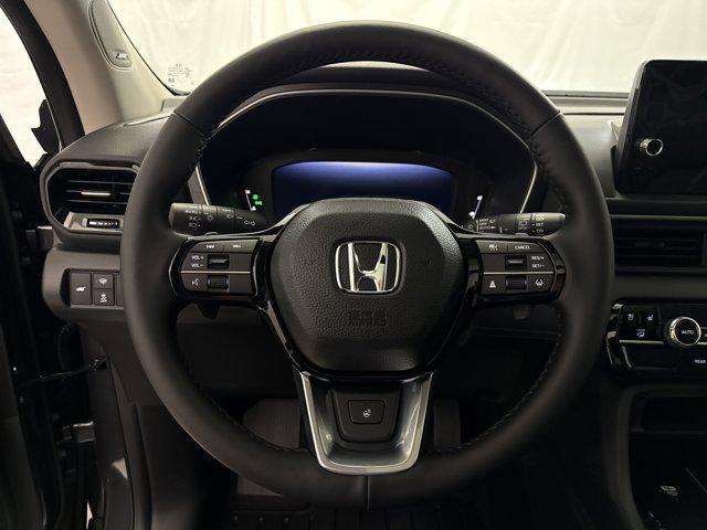 new 2025 Honda Pilot car, priced at $54,575