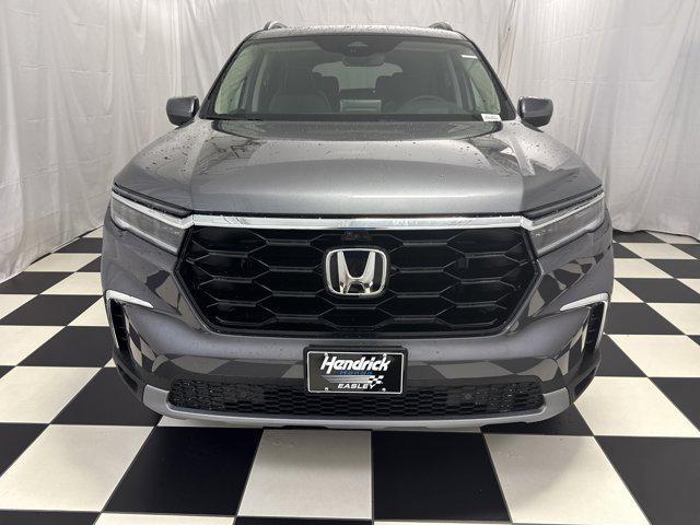 new 2025 Honda Pilot car, priced at $54,575