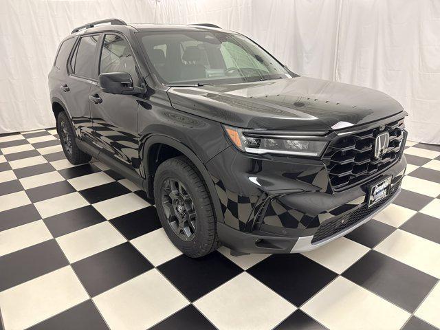 new 2025 Honda Pilot car, priced at $47,948