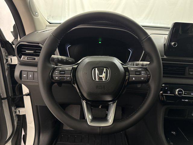 new 2025 Honda Pilot car, priced at $45,880