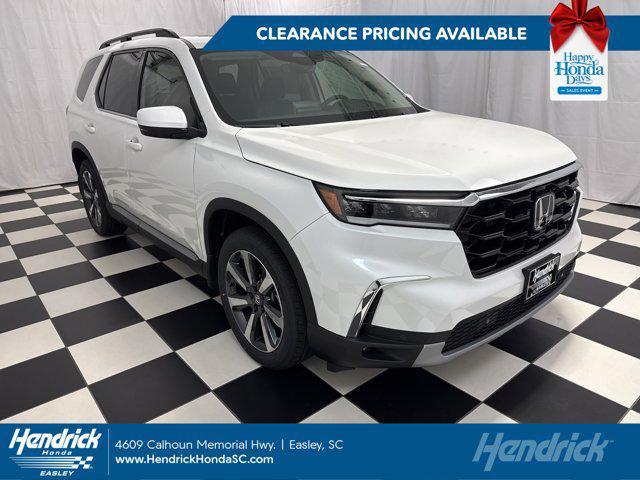 new 2025 Honda Pilot car, priced at $45,880
