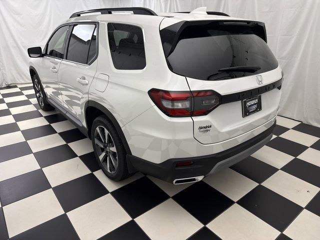new 2025 Honda Pilot car, priced at $45,880
