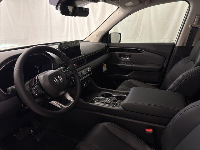 new 2025 Honda Pilot car, priced at $45,880