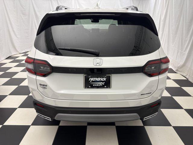 new 2025 Honda Pilot car, priced at $45,880