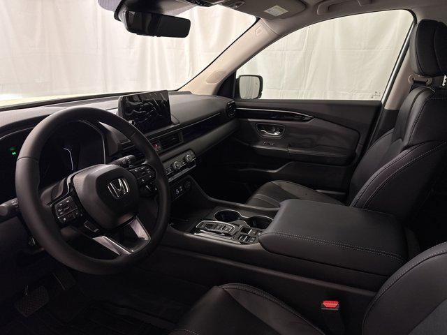 new 2025 Honda Pilot car, priced at $42,795