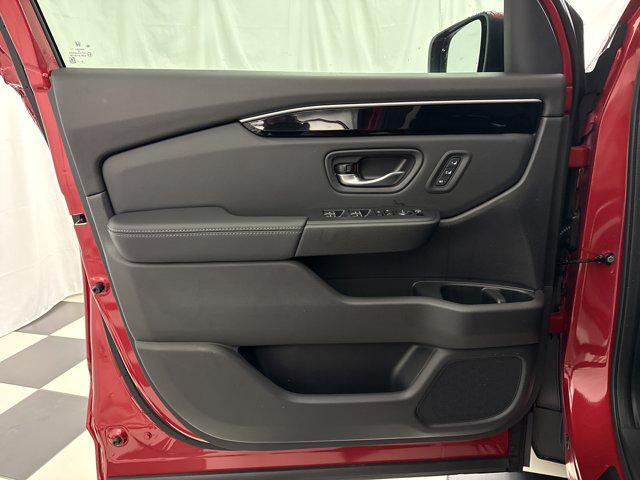 new 2025 Honda Pilot car, priced at $43,388