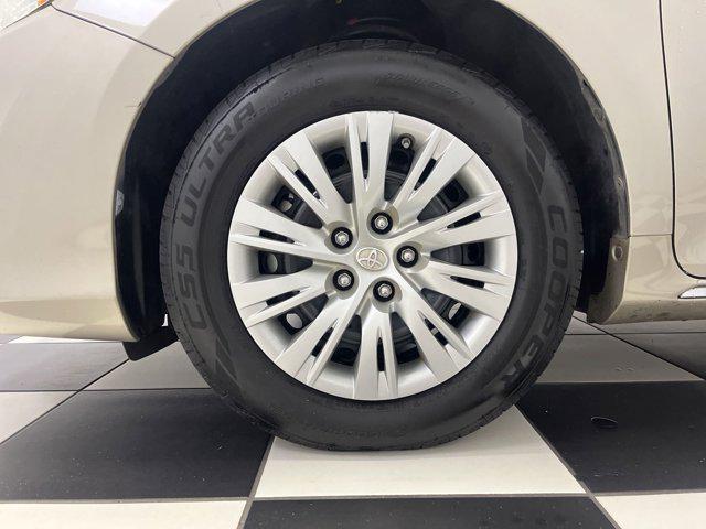 used 2014 Toyota Camry Hybrid car, priced at $12,724