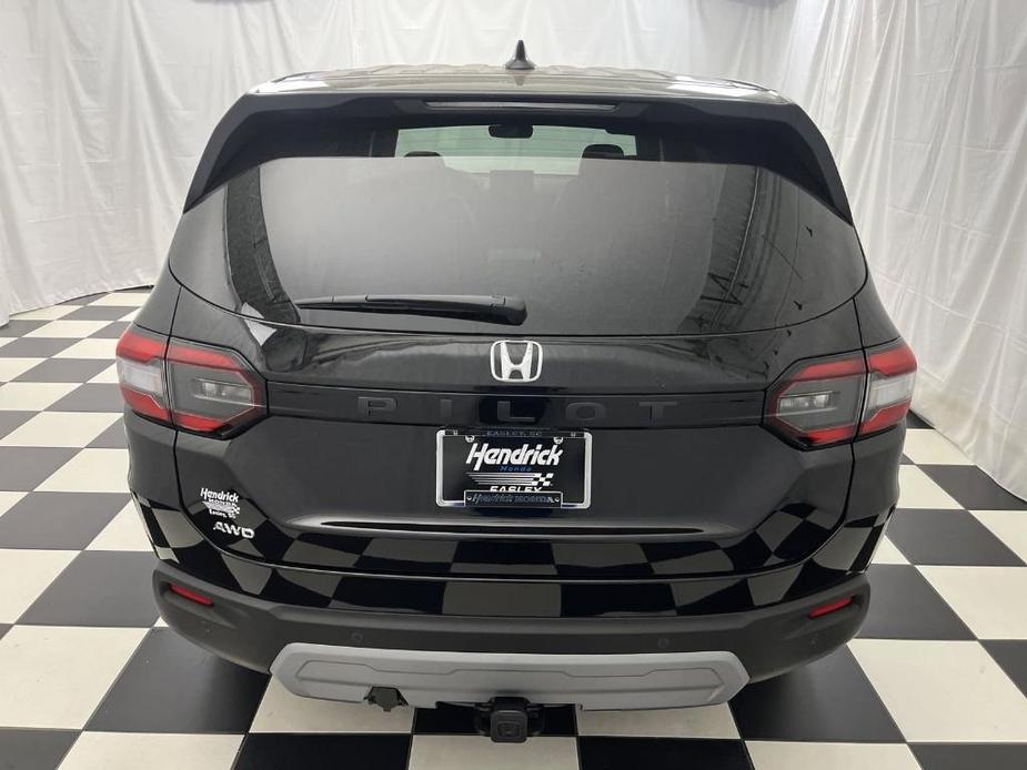 new 2025 Honda Pilot car, priced at $49,045