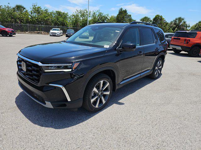 new 2025 Honda Pilot car, priced at $48,950