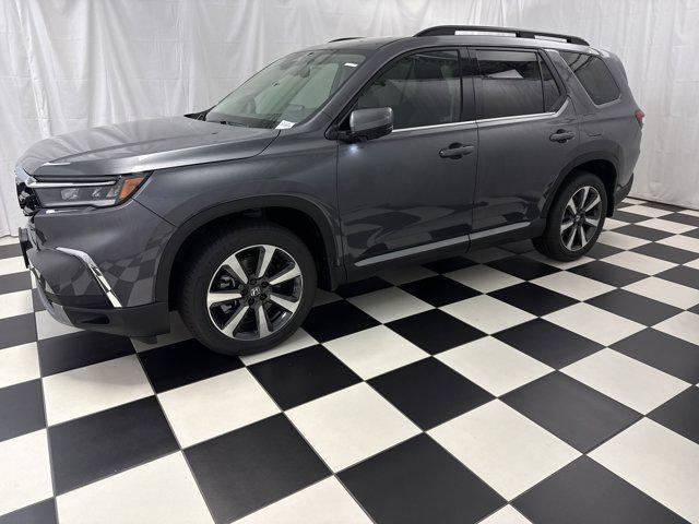 new 2025 Honda Pilot car, priced at $51,292