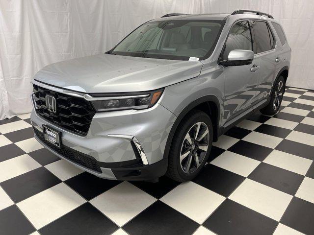 new 2025 Honda Pilot car, priced at $45,354