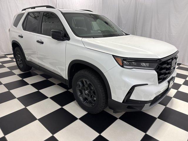 new 2025 Honda Pilot car, priced at $48,375