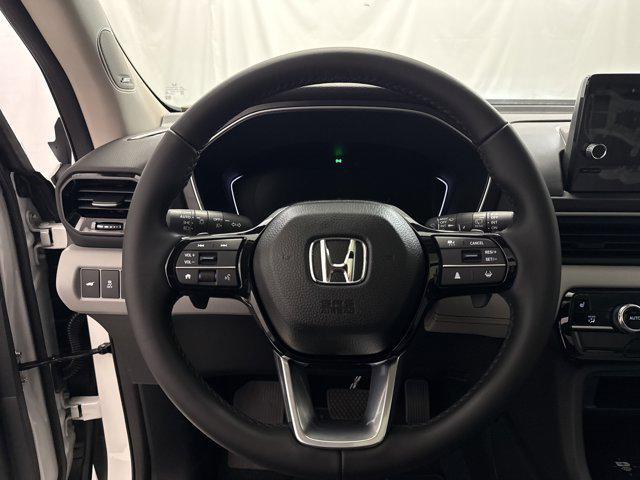 new 2025 Honda Pilot car, priced at $45,880
