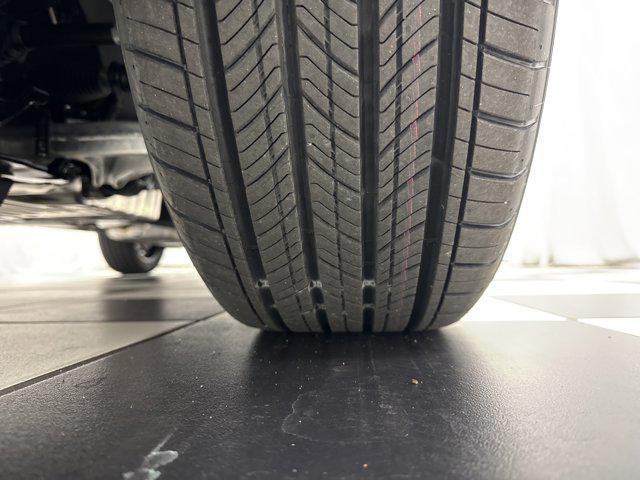 new 2025 Honda Pilot car, priced at $45,880