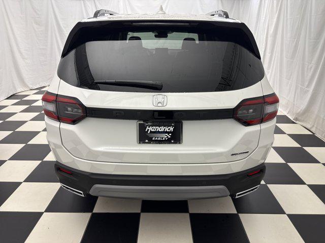 new 2025 Honda Pilot car, priced at $45,880