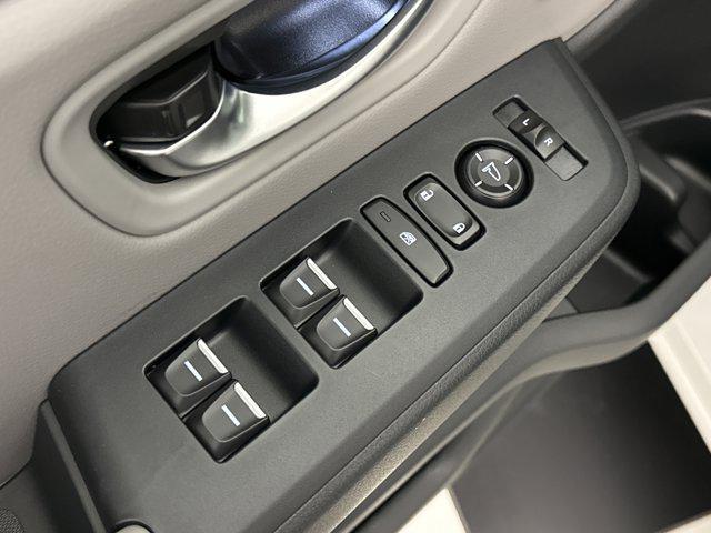 new 2025 Honda Pilot car, priced at $45,880