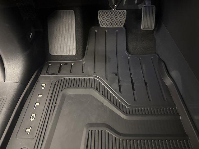 new 2025 Honda Pilot car, priced at $45,880