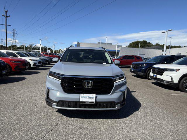 new 2025 Honda Pilot car, priced at $48,366