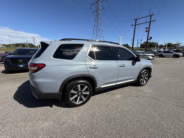 new 2025 Honda Pilot car, priced at $48,366
