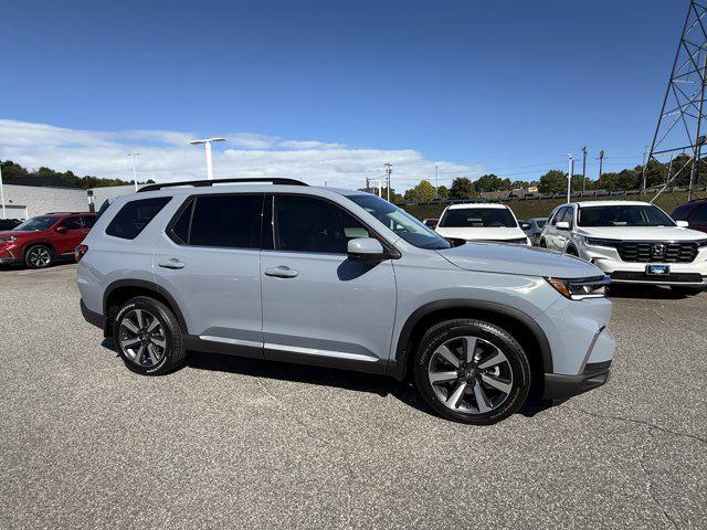 new 2025 Honda Pilot car, priced at $48,366