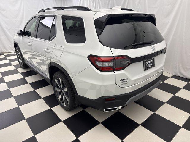 new 2025 Honda Pilot car, priced at $50,765