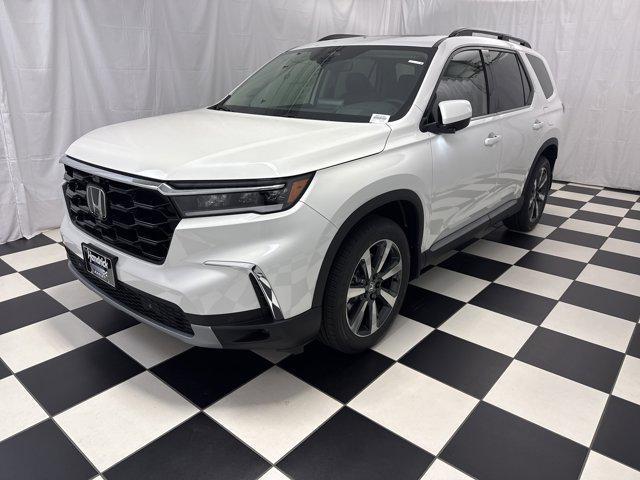 new 2025 Honda Pilot car, priced at $50,765