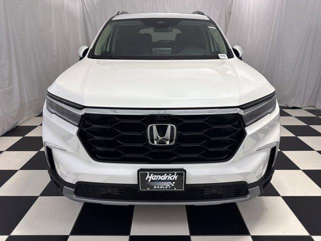 new 2025 Honda Pilot car, priced at $50,765
