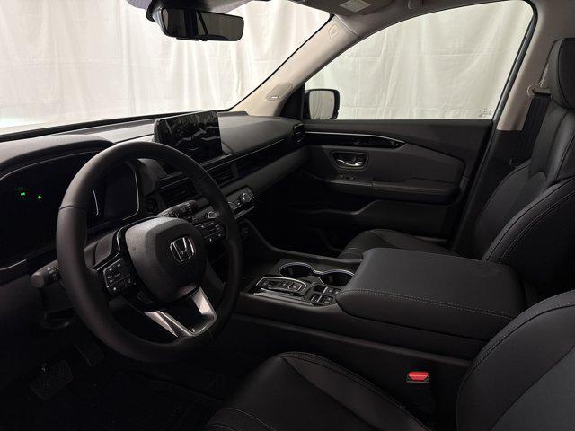 new 2025 Honda Pilot car, priced at $45,880