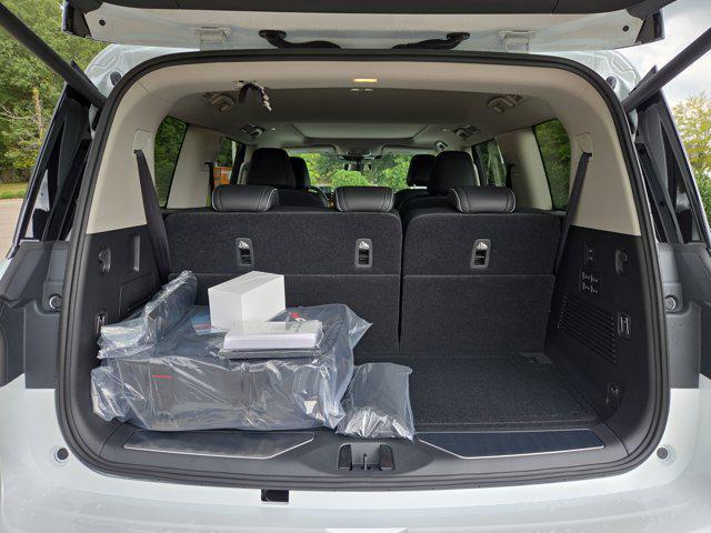 new 2026 INFINITI QX80 car, priced at $91,680