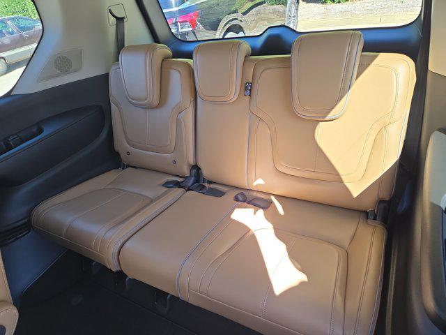 new 2025 INFINITI QX80 car, priced at $82,000