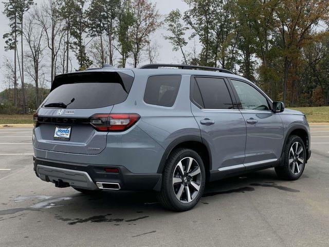 new 2025 Honda Pilot car, priced at $50,340