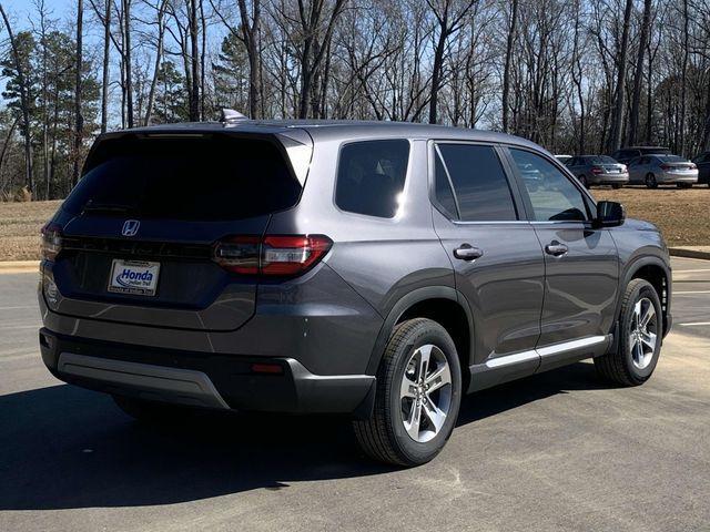 new 2025 Honda Pilot car, priced at $46,050