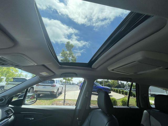 used 2022 Honda Pilot car, priced at $33,912