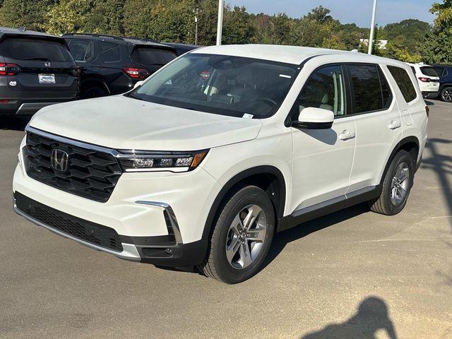 new 2025 Honda Pilot car, priced at $43,387